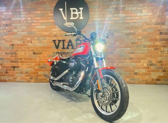 HARLEY-DAVIDSON SPORTSTER XL 883 R 
